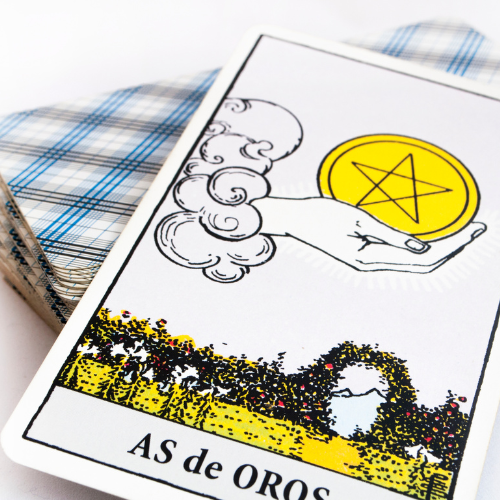 Das Tarot ist ein altes System von Symbolen und Bedeutungen, das verwendet wird, um Einblicke in das Leben und die Zukunft zu erhalten.